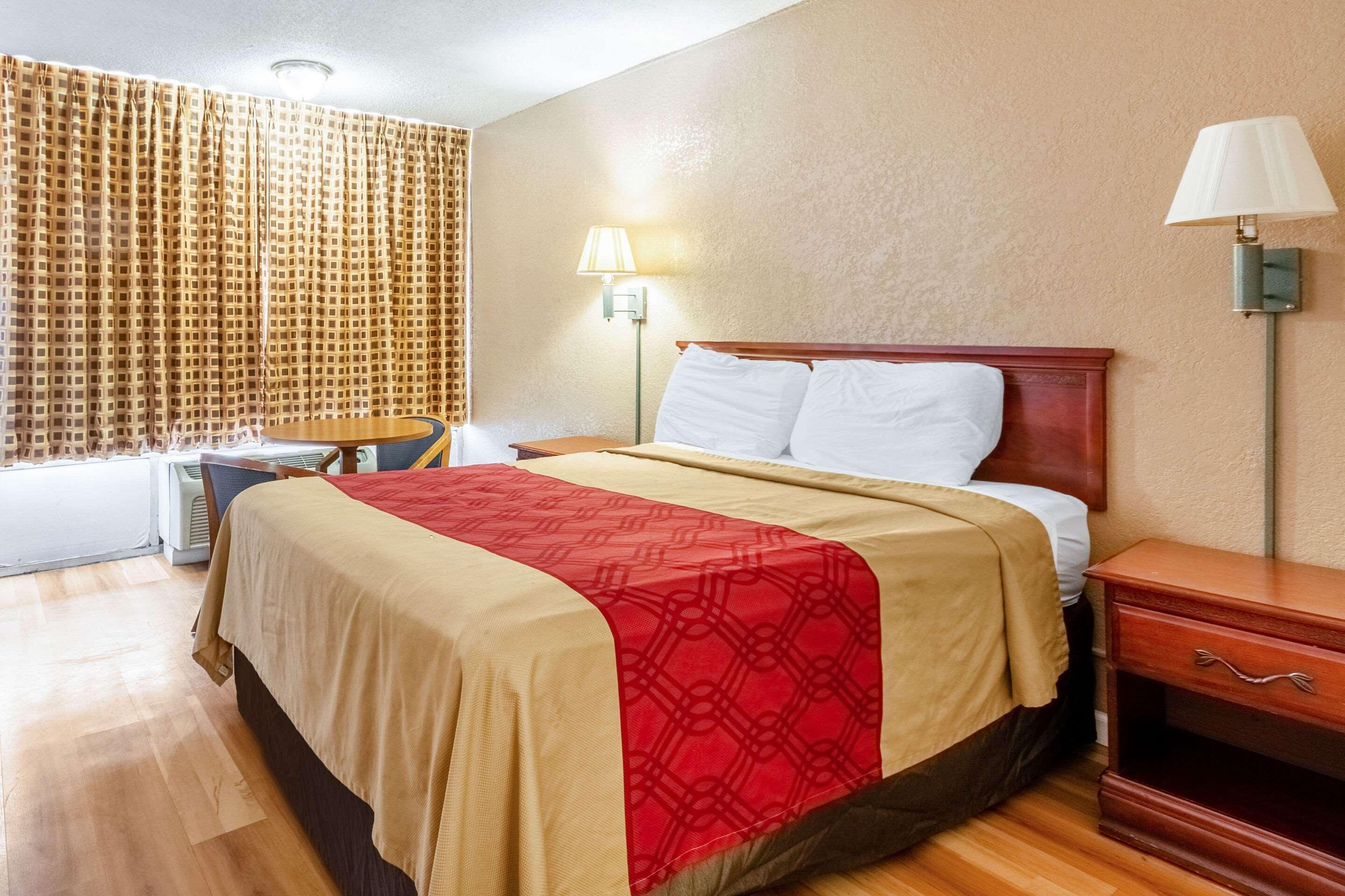 Econo Lodge Inn & Suites Near Bricktown Oklahoma City Ngoại thất bức ảnh
