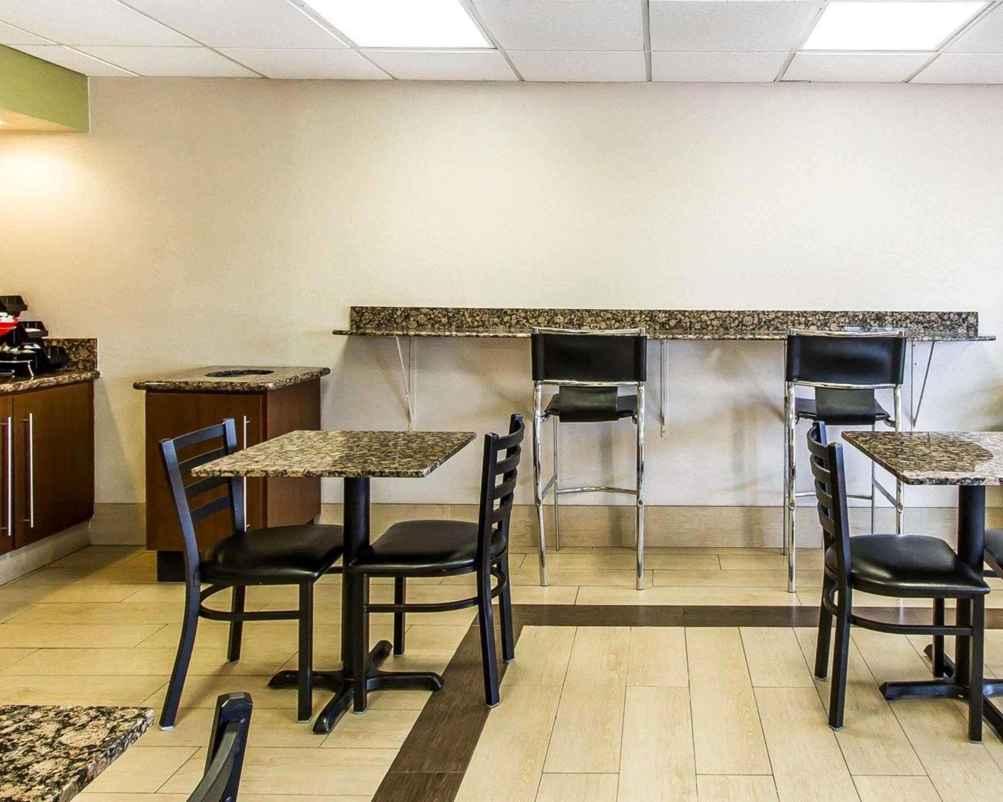 Econo Lodge Inn & Suites Near Bricktown Oklahoma City Ngoại thất bức ảnh